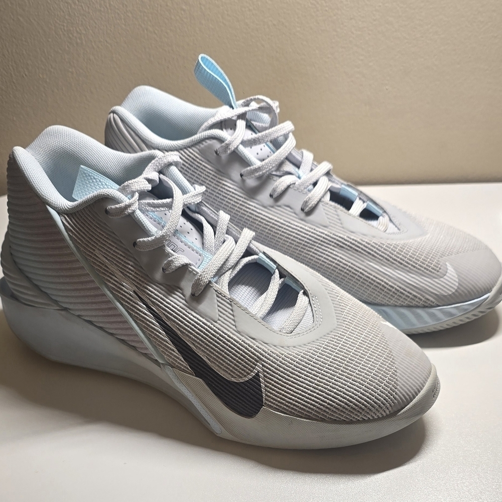 Nike | JT Academy Jump | Men's | Gray and Blue | Athletic Shoes | Size 8
